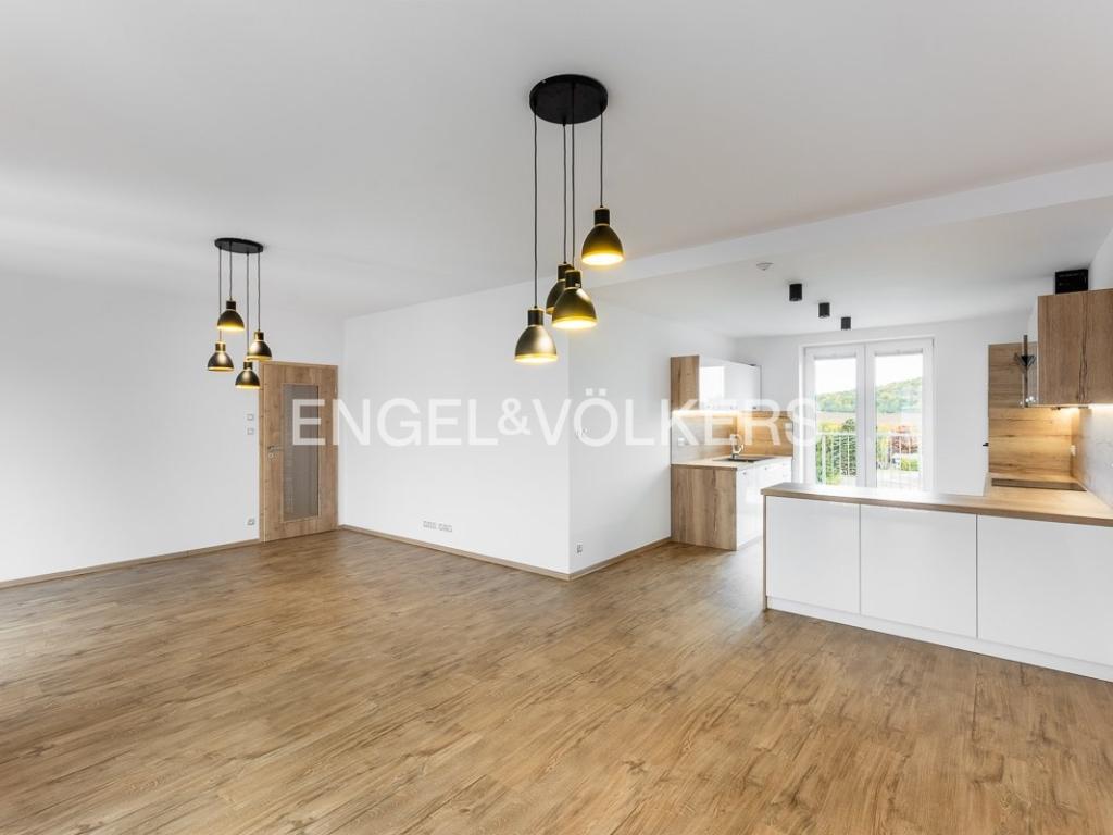 3-room apartment for rent · 97 m² · Plzeň — 1 196 €/mo