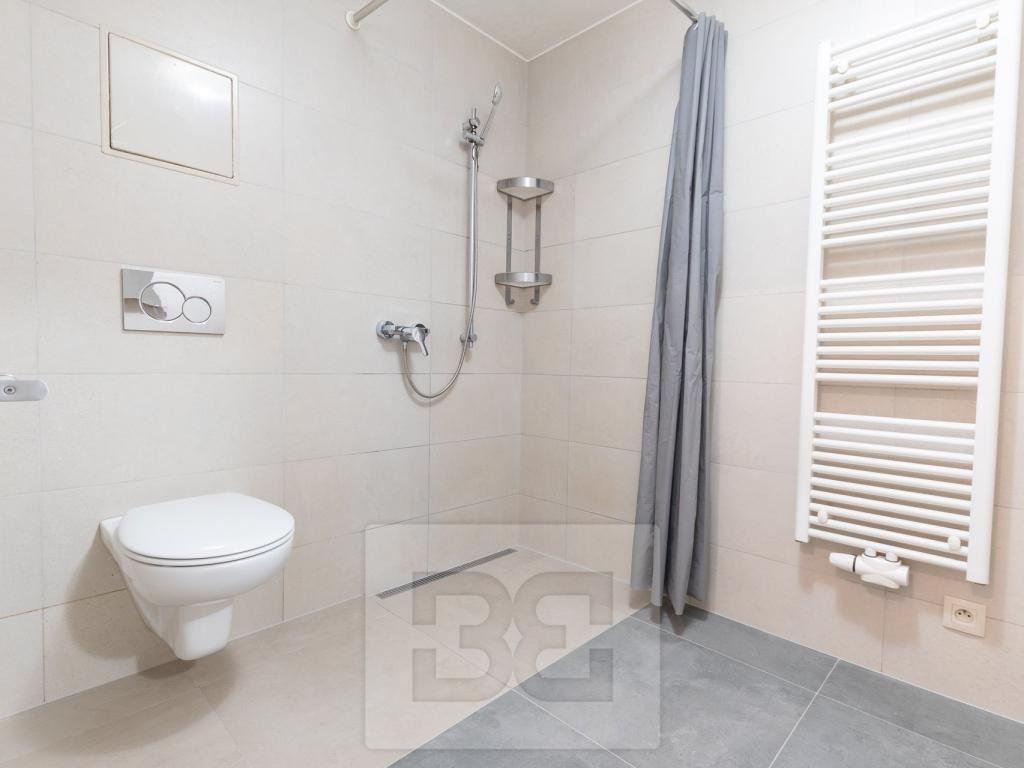 Pronájem bytu 2+kk 43 m2, Praha – náhled fotky 11