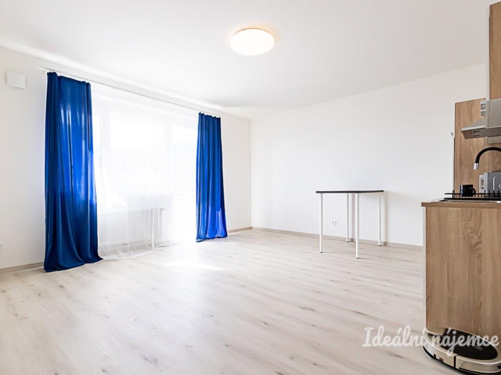 Pronájem bytu 1+kk 34 m2