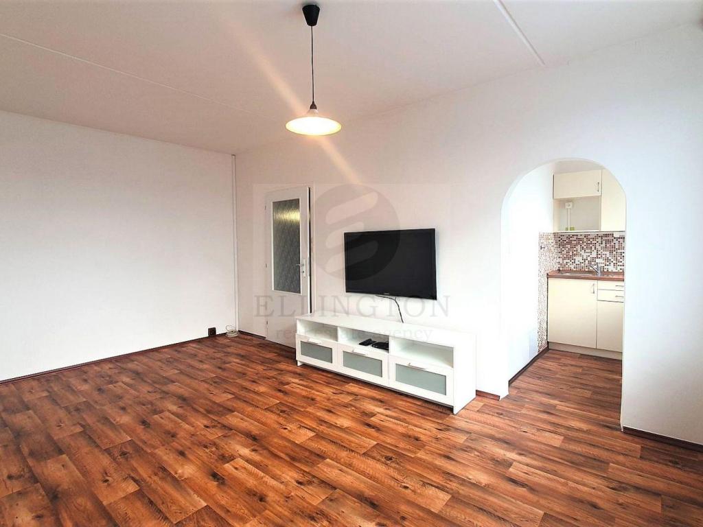 Pronájem bytu 1+1 30 m²