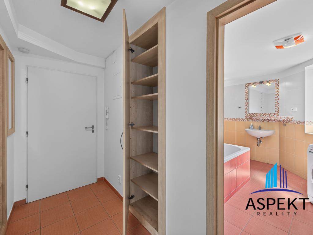 Pronájem bytu 2+kk 64 m2