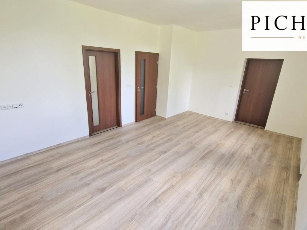 2+1, Karlovy Vary - K Letišti, 2500000 Kč, 57 m2