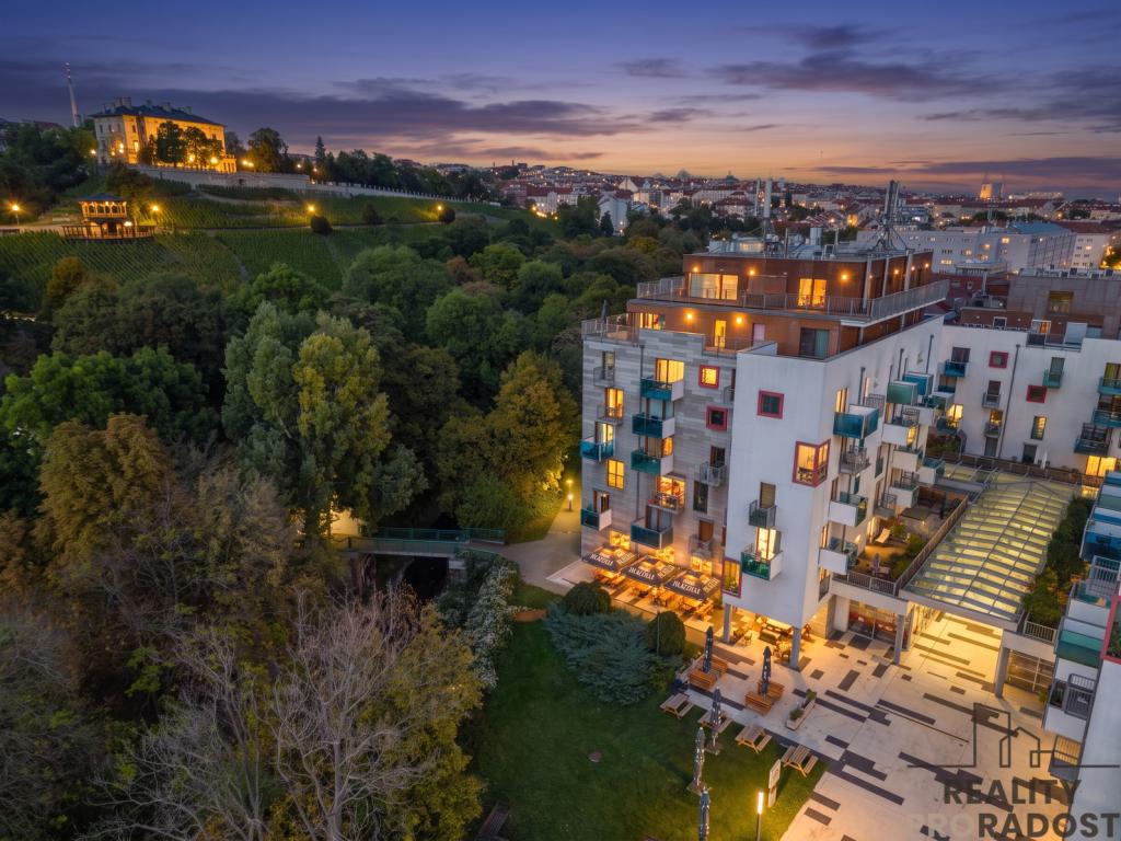 Pronájem bytu 3+kk 90 m2