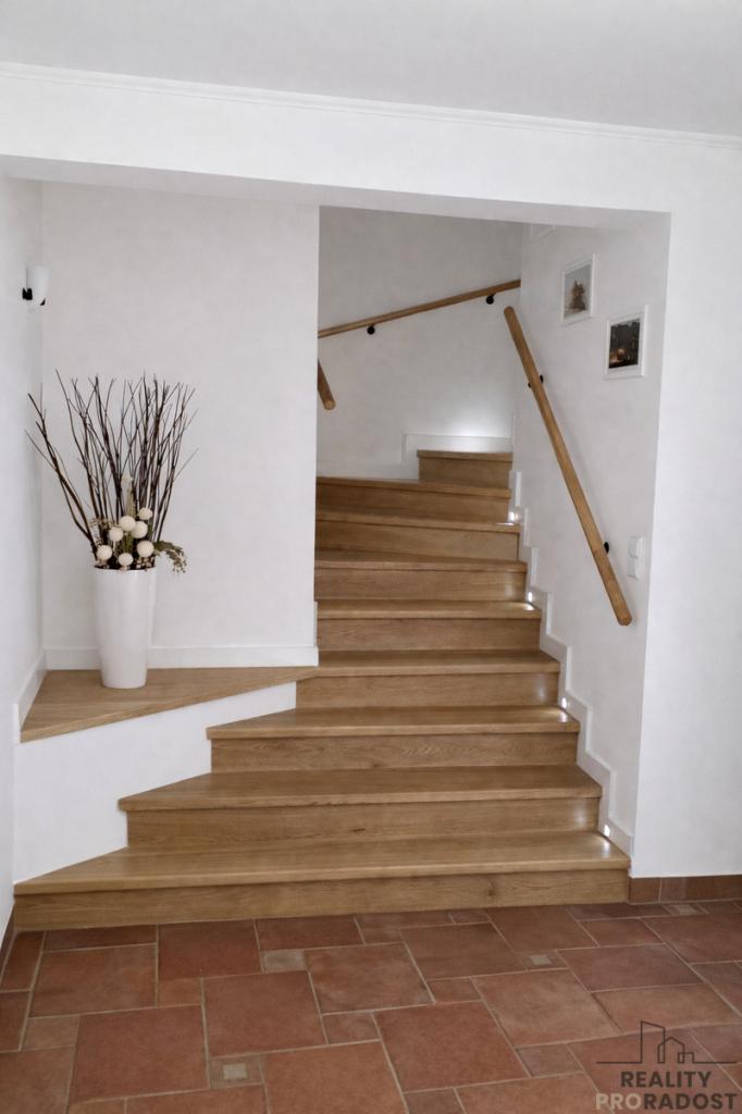 Prodej domu 369 m2, Jesenice – náhled fotky 7