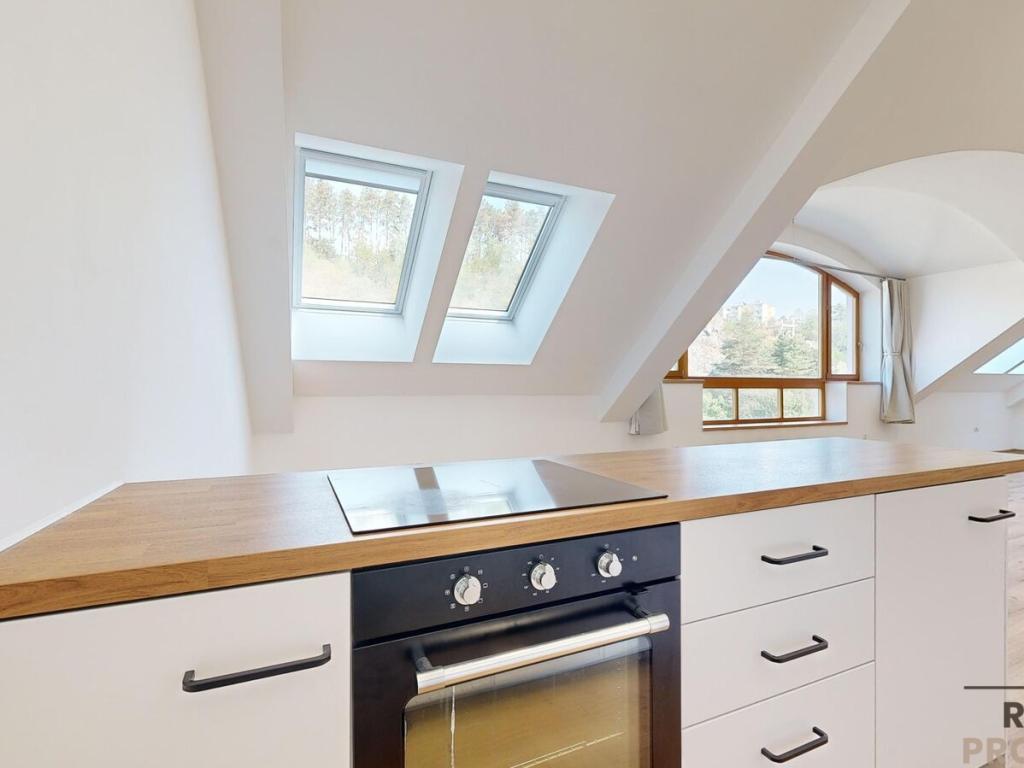 Pronájem bytu 2+kk 112 m2
