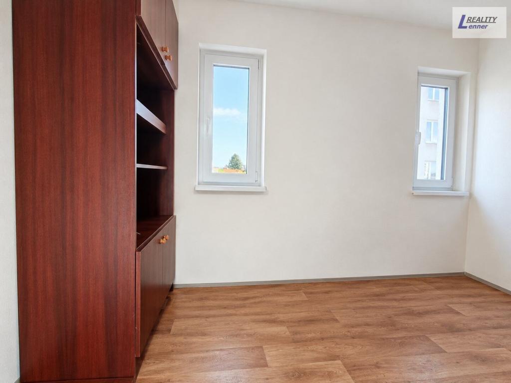 Pronájem bytu 3+1 99 m2, Příbram – náhled fotky 10