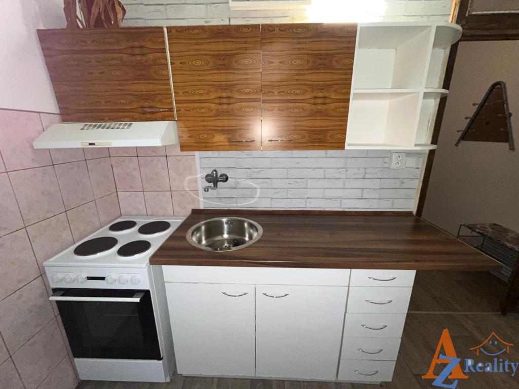 Pronájem bytu 1+1 37 m2