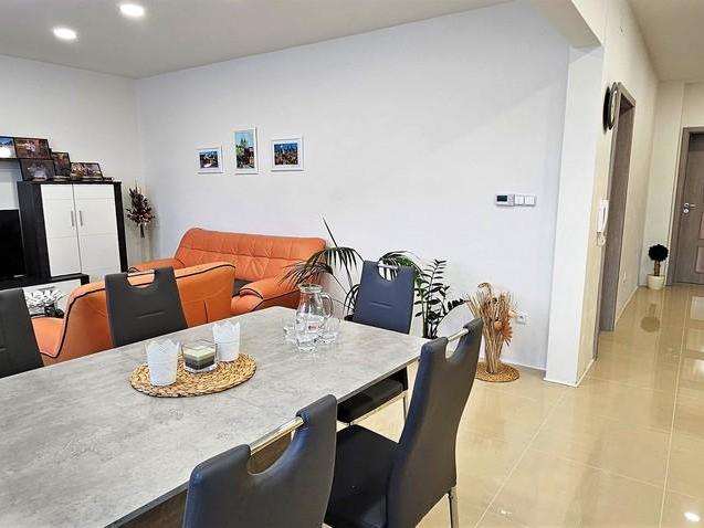 Pronájem bytu 2+kk 80 m2