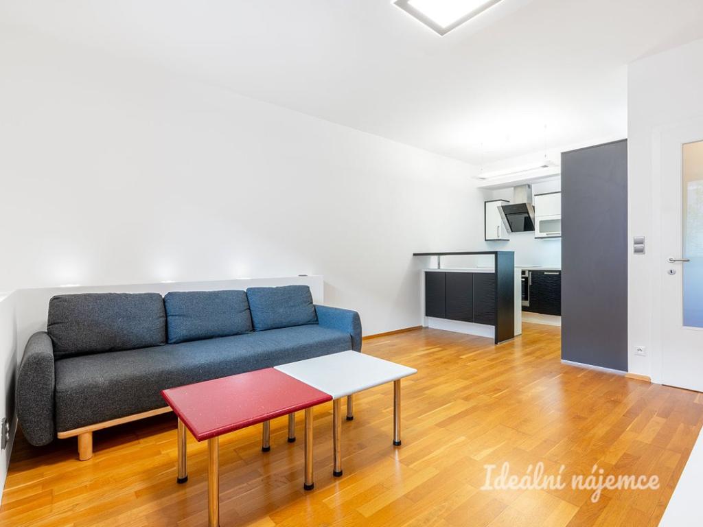 Pronájem bytu 2+kk 64 m2