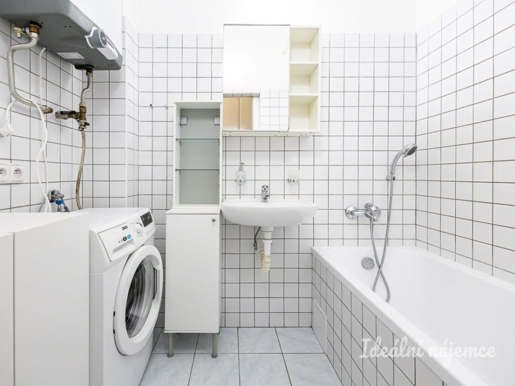 Pronájem bytu 1+kk 29 m2, Praha – náhled fotky 7