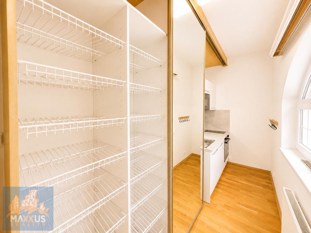 Pronájem bytu 1+kk 48 m2
