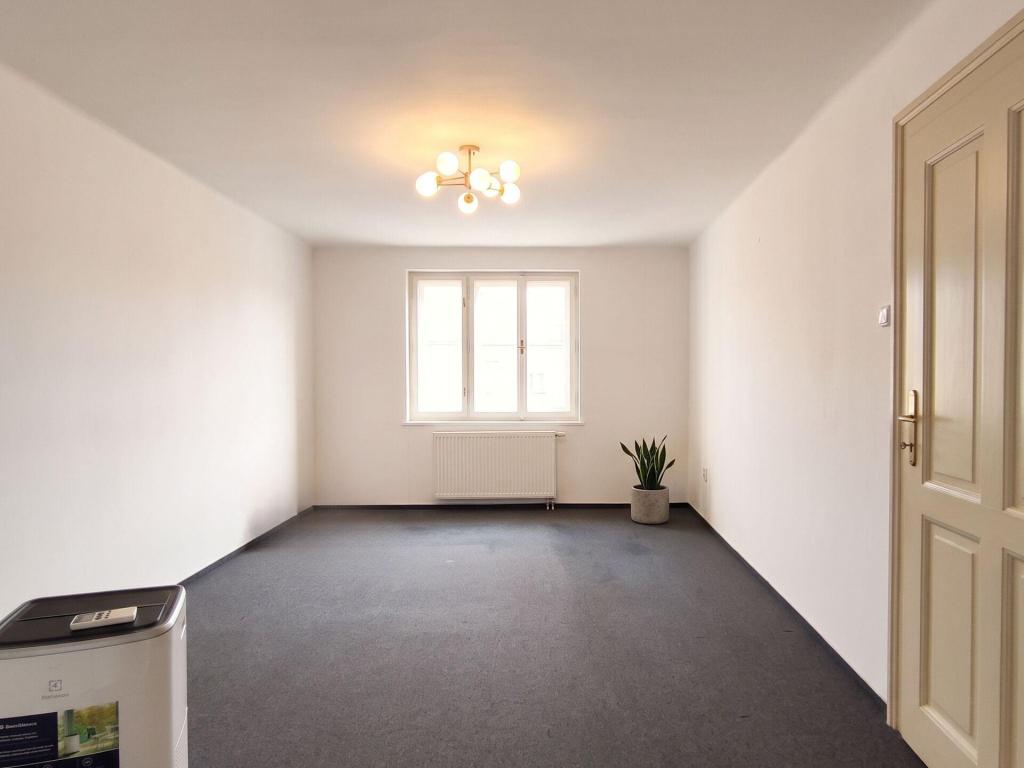 Pronájem bytu 2+1 60 m² - Widok 2