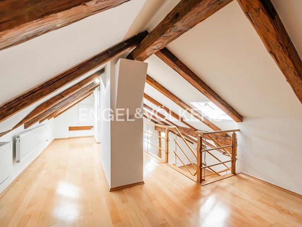 Pronájem bytu 4+kk 221 m2, Praha – náhled fotky 11