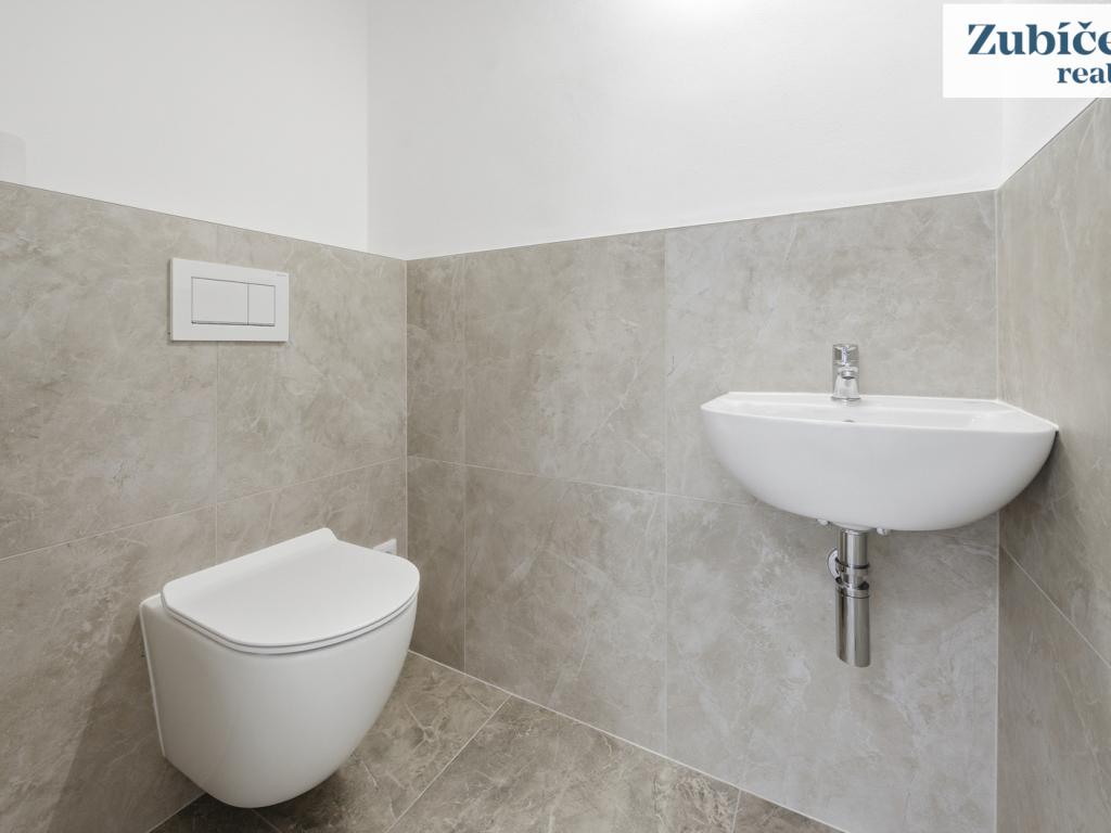 Prodej domu 140 m2, Kunovice – náhled fotky 24