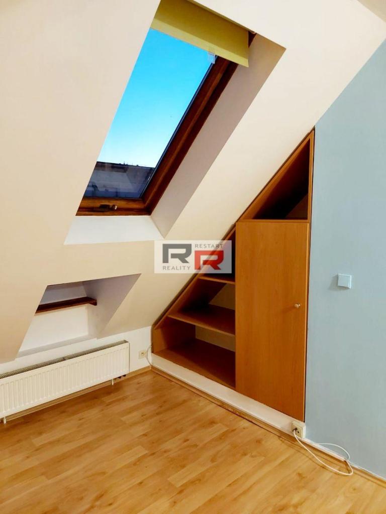 Pronájem bytu 1+kk 36 m2