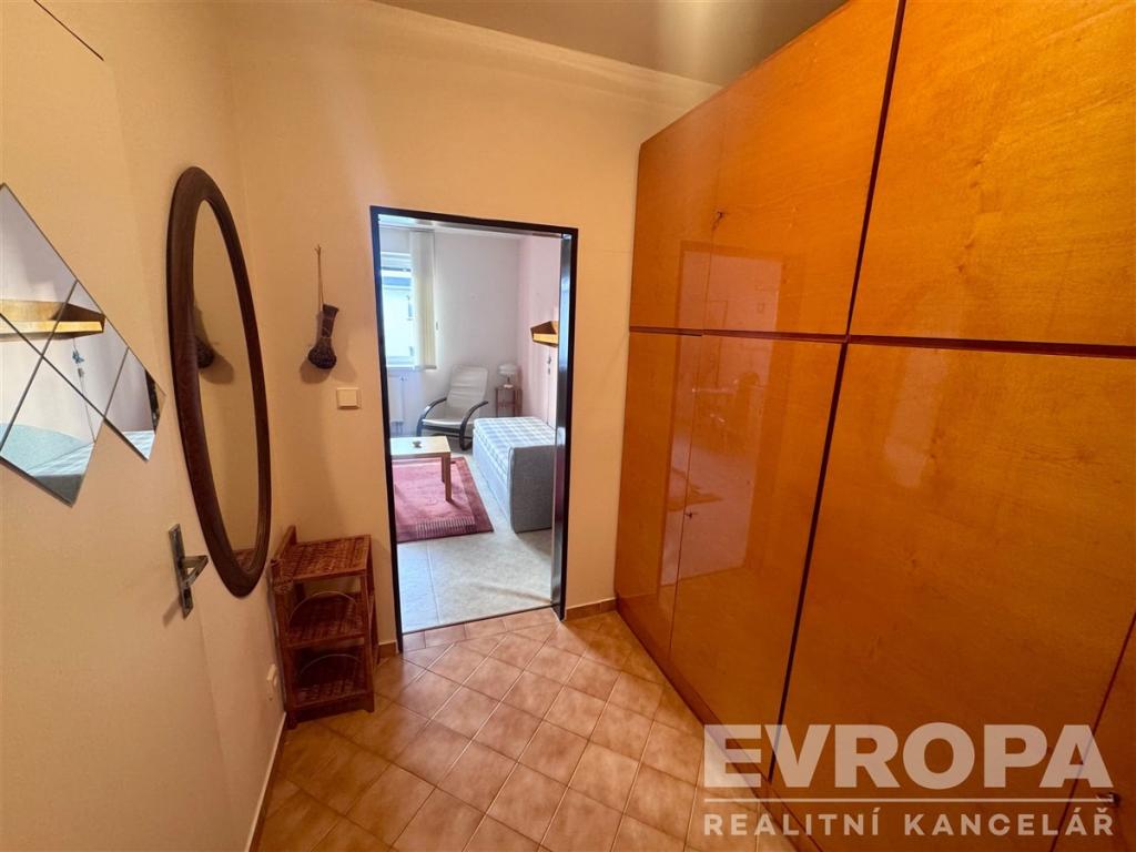 Pronájem bytu 1+kk 37 m2