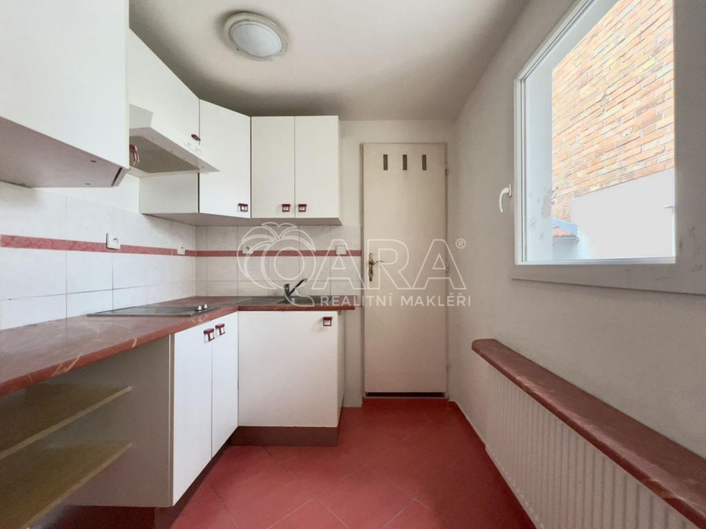 Pronájem bytu 1+kk 39 m2