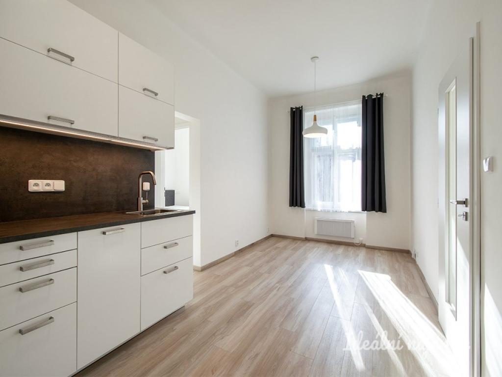 Pronájem bytu 2+kk 40 m2