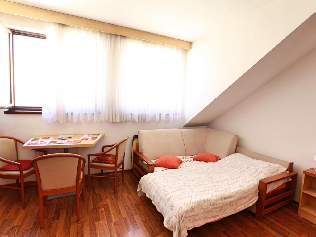 Pronajem bytu 2+kk 60 m2