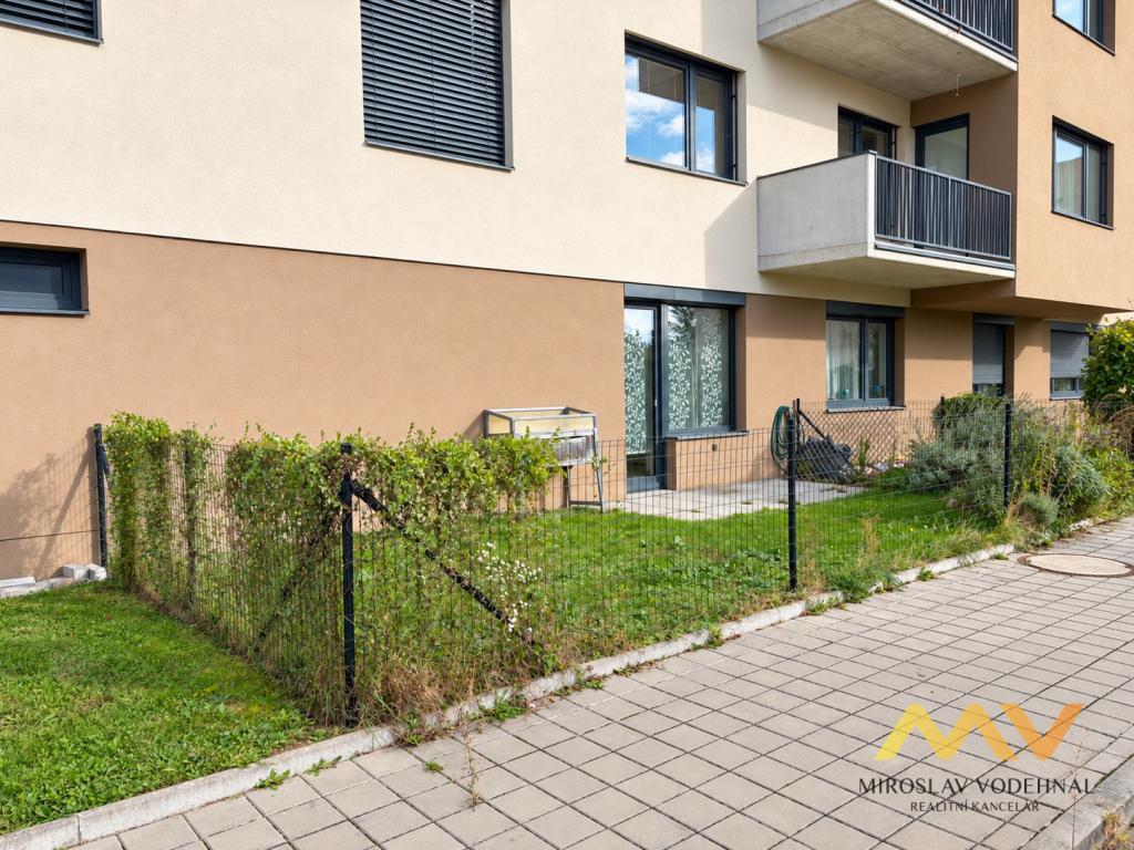 Pronájem bytu 1+kk 32 m2, Hradec Králové – náhled fotky 20