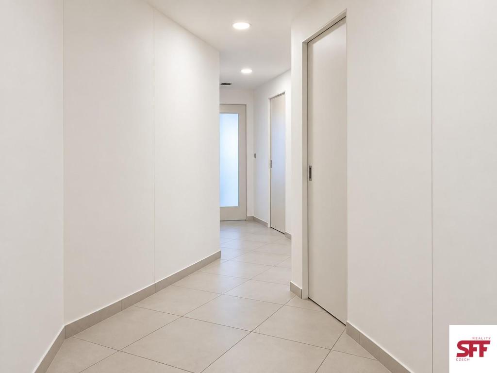 Pronájem bytu 3+kk 87 m2, Praha – náhled fotky 15