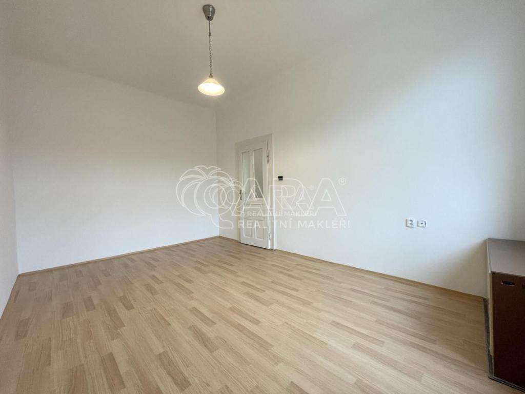 Pronájem bytu 1+1 37 m2
