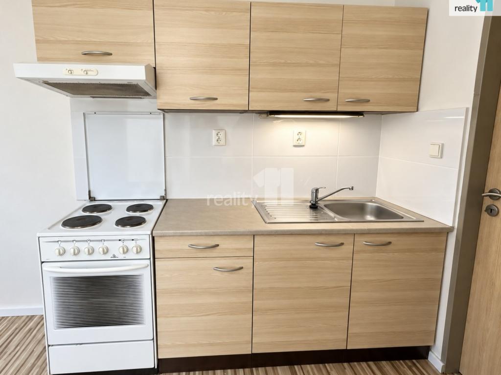 Pronájem bytu 1+kk 28 m2