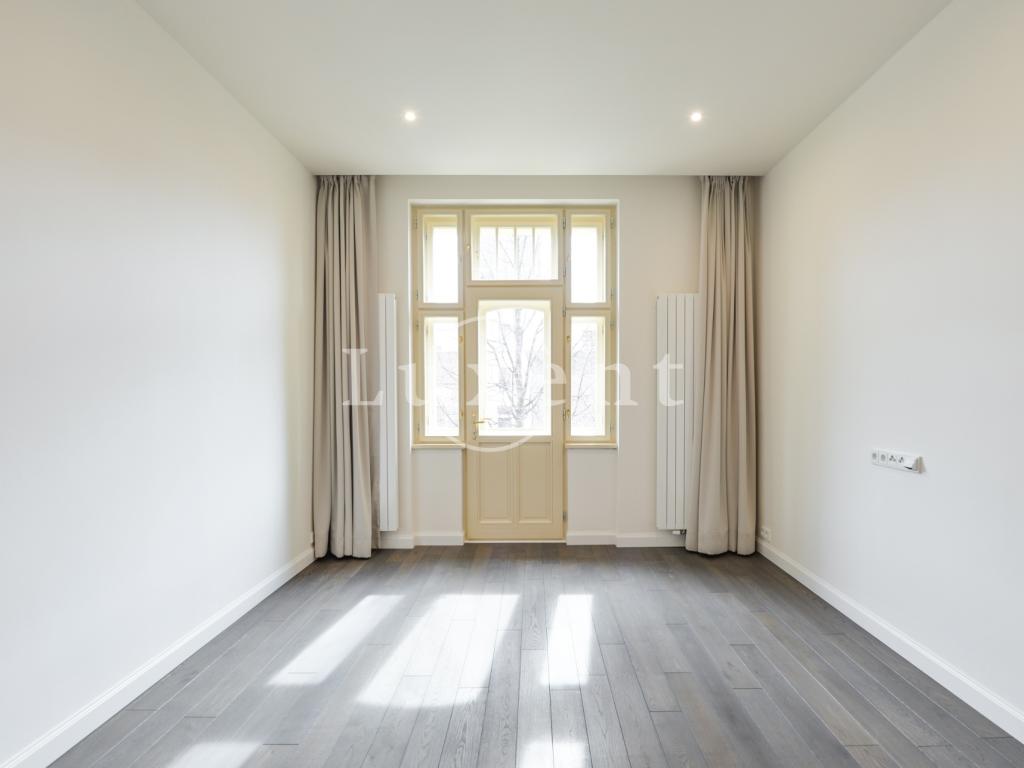 Pronájem bytu 3+kk 95 m2, Praha – náhled fotky 3