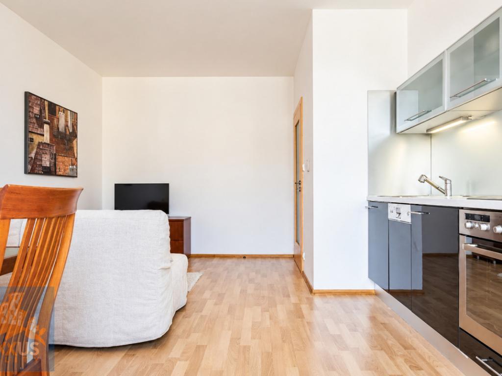 Pronájem bytu 2+kk 45 m2, Praha – náhled fotky 3