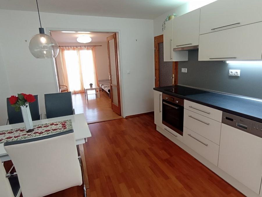 Pronájem 2+1, České Budějovice - Pražská tř.,