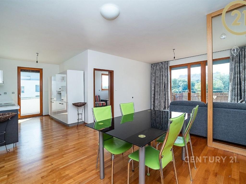 Pronájem bytu 4+kk 100 m2