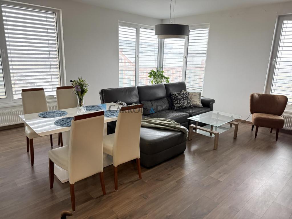 Pronájem bytu 4+kk 112 m2