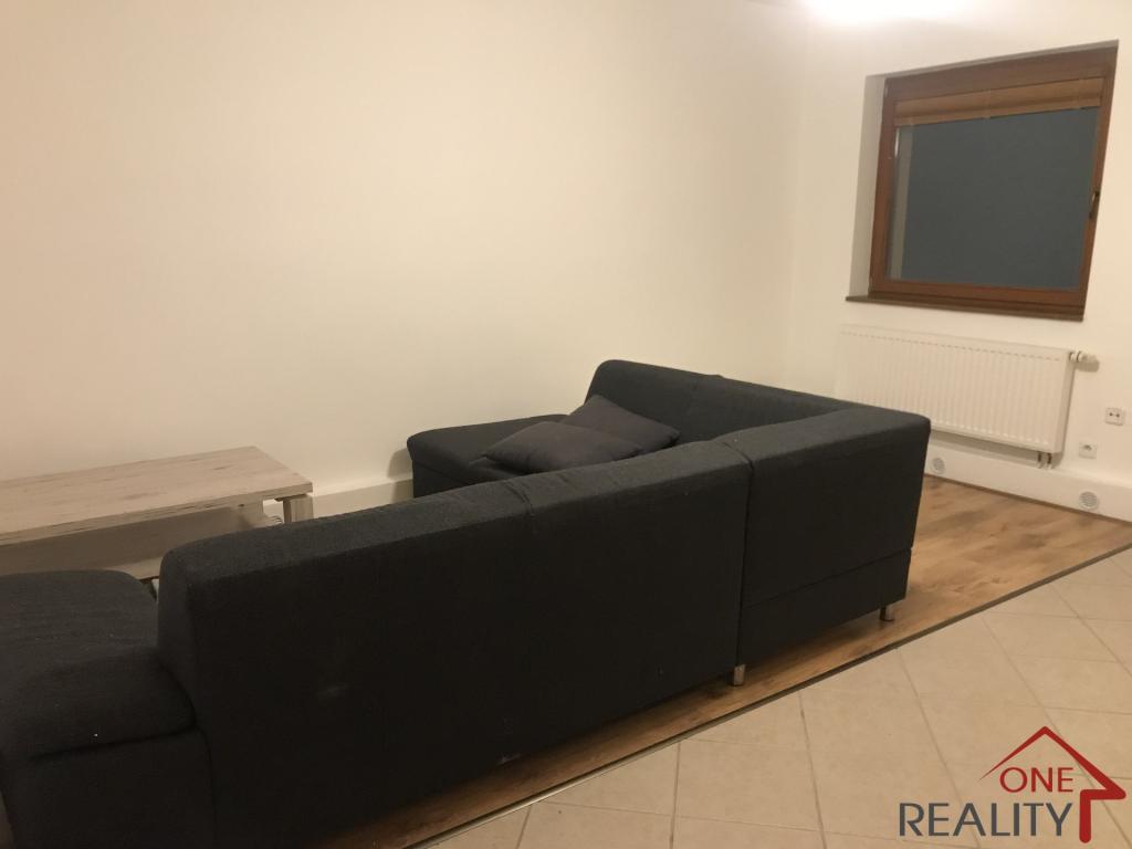 Pronájem bytu 3+kk 68 m2, Pozlovice – náhled fotky 8