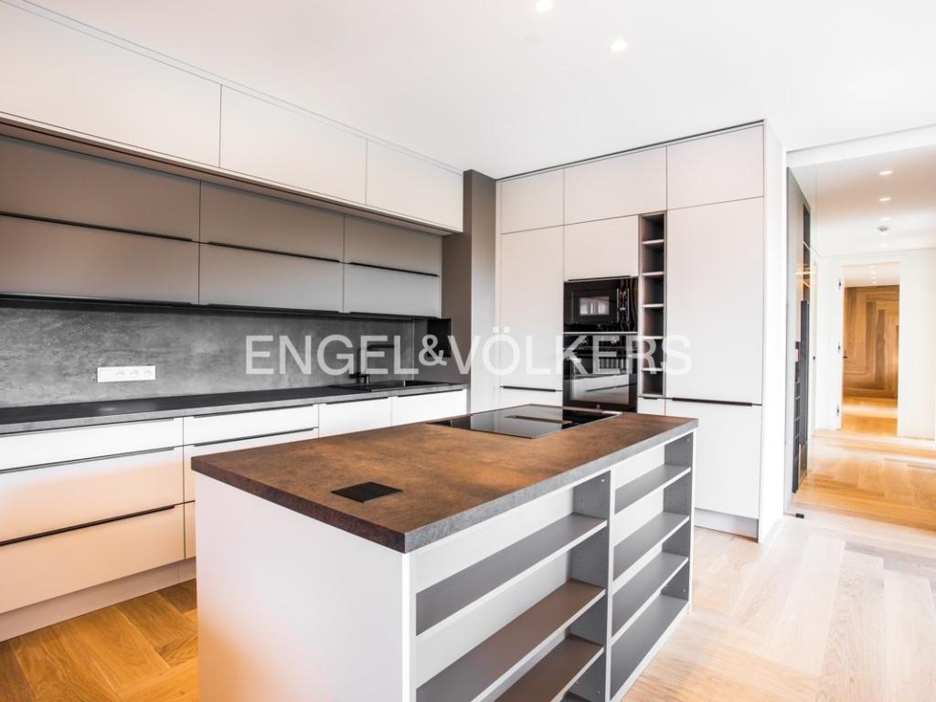 Pronájem bytu 4+kk 144 m2