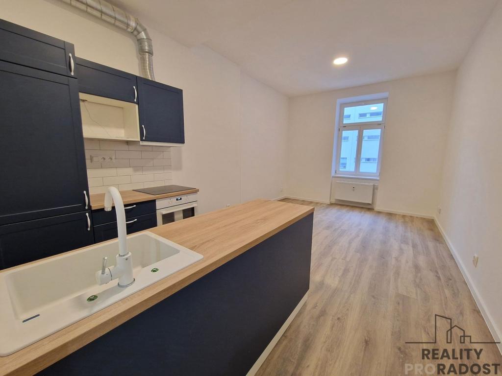 Pronájem bytu 1+kk 29 m2
