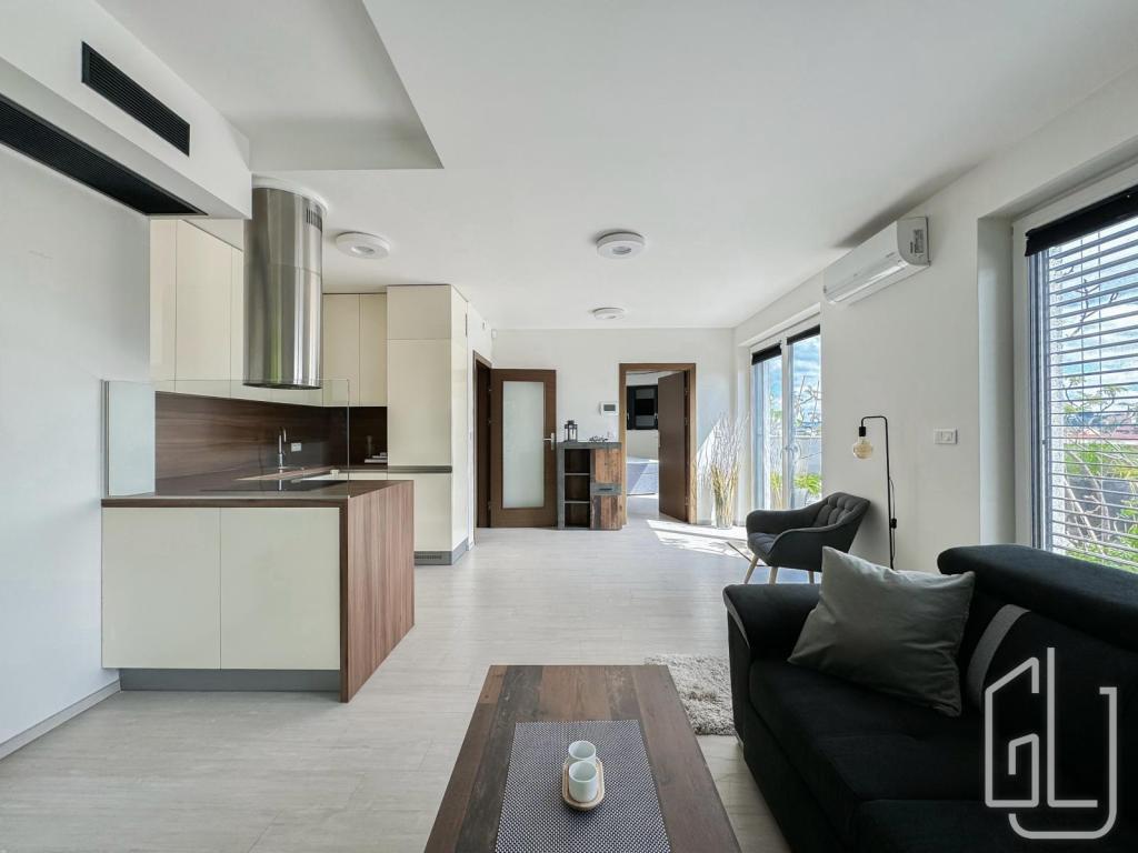 Pronájem bytu 2+kk 66 m2