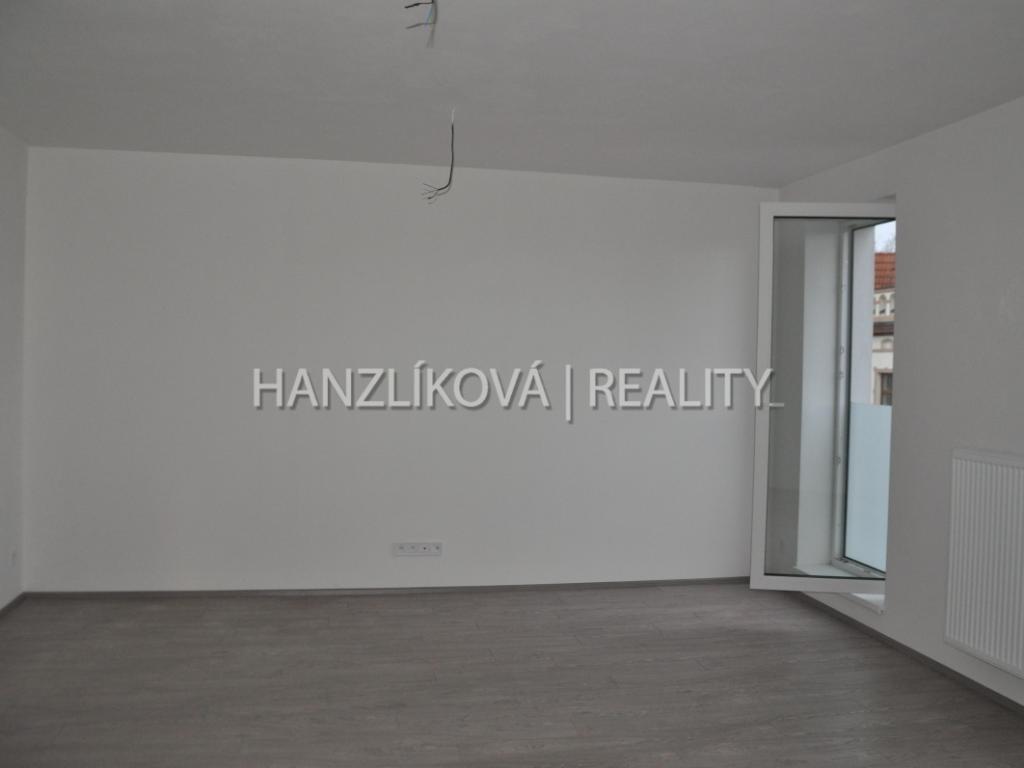 Pronájem bytu 1+kk 35 m2