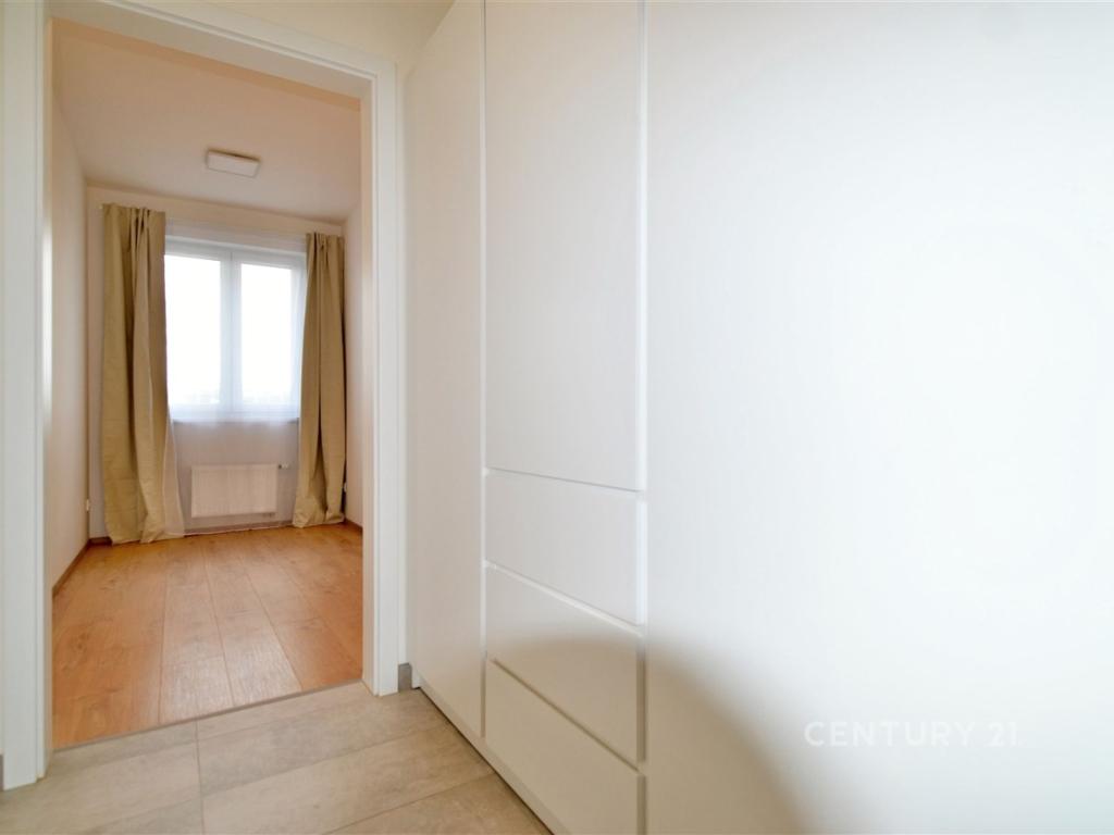 Pronájem bytu 1+kk 35 m2, Praha – náhled fotky 8