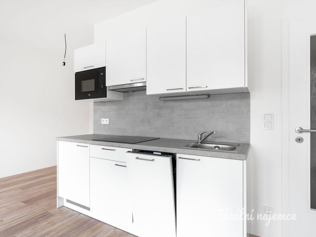 Pronájem bytu 1+kk 32 m2