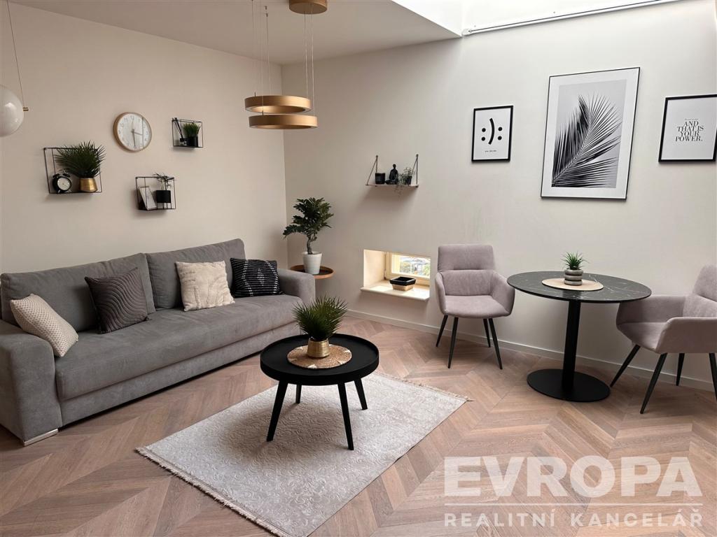 Pronájem bytu 2+kk 44 m2
