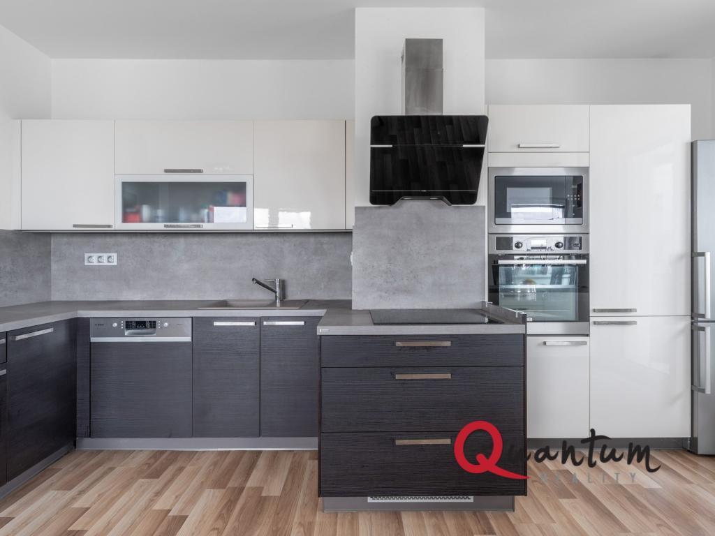 Prodej bytu 4+kk 108 m² – pohled 3