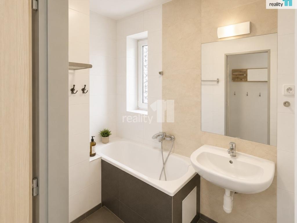 Pronájem bytu 2+kk 64 m2