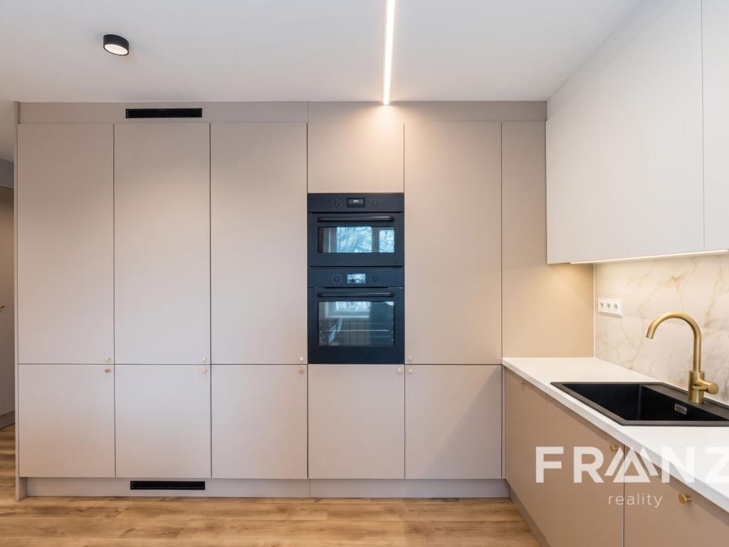 Pronájem bytu 3+kk 67 m2