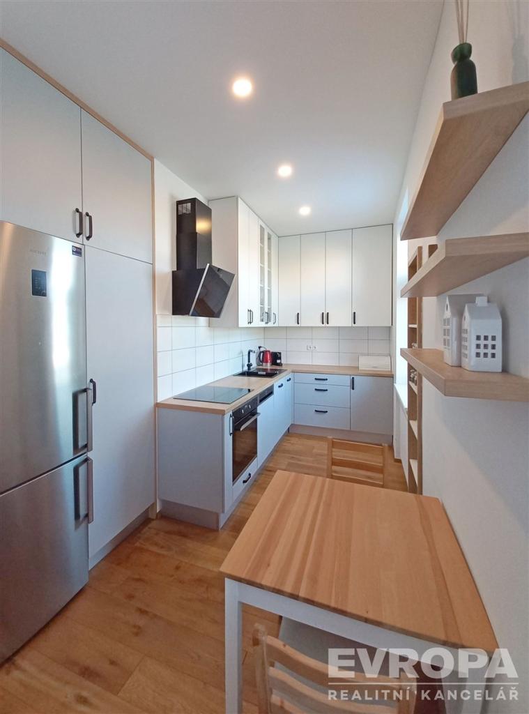 Pronájem bytu 2+kk 54 m2