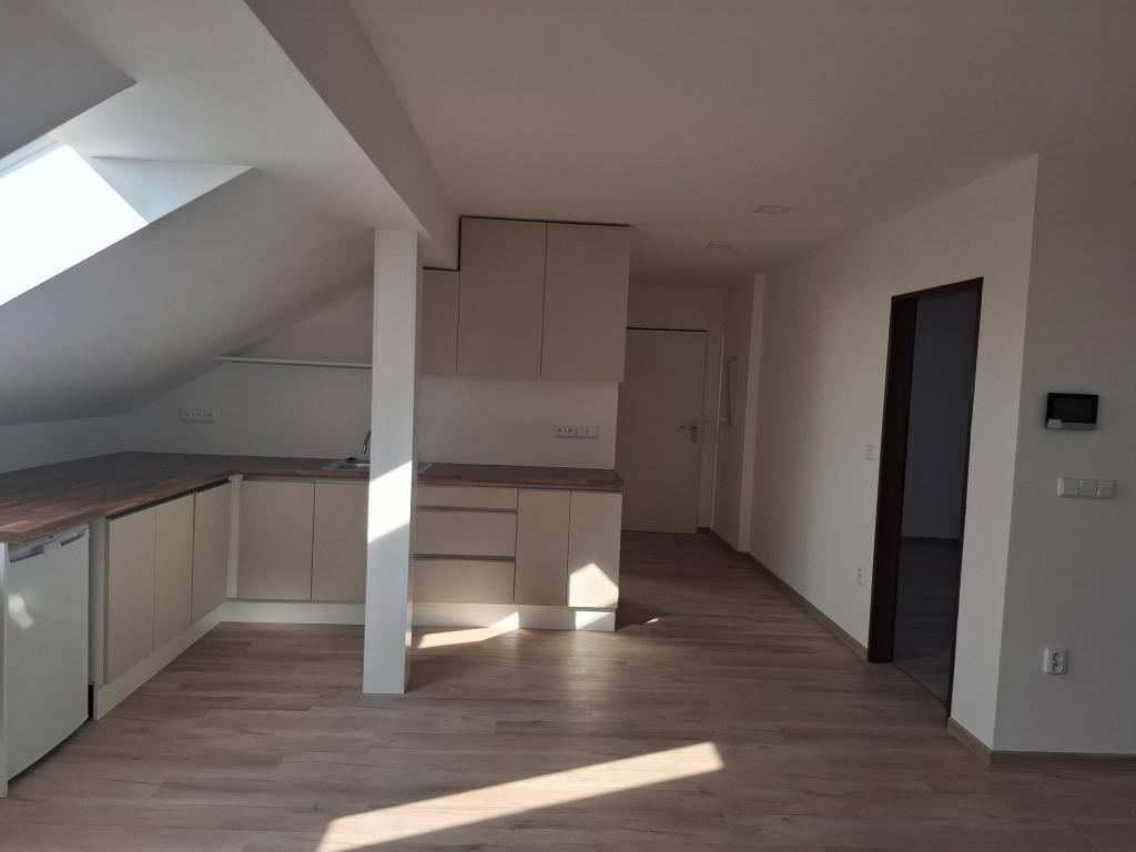 Pronájem bytu 2+kk 73 m2