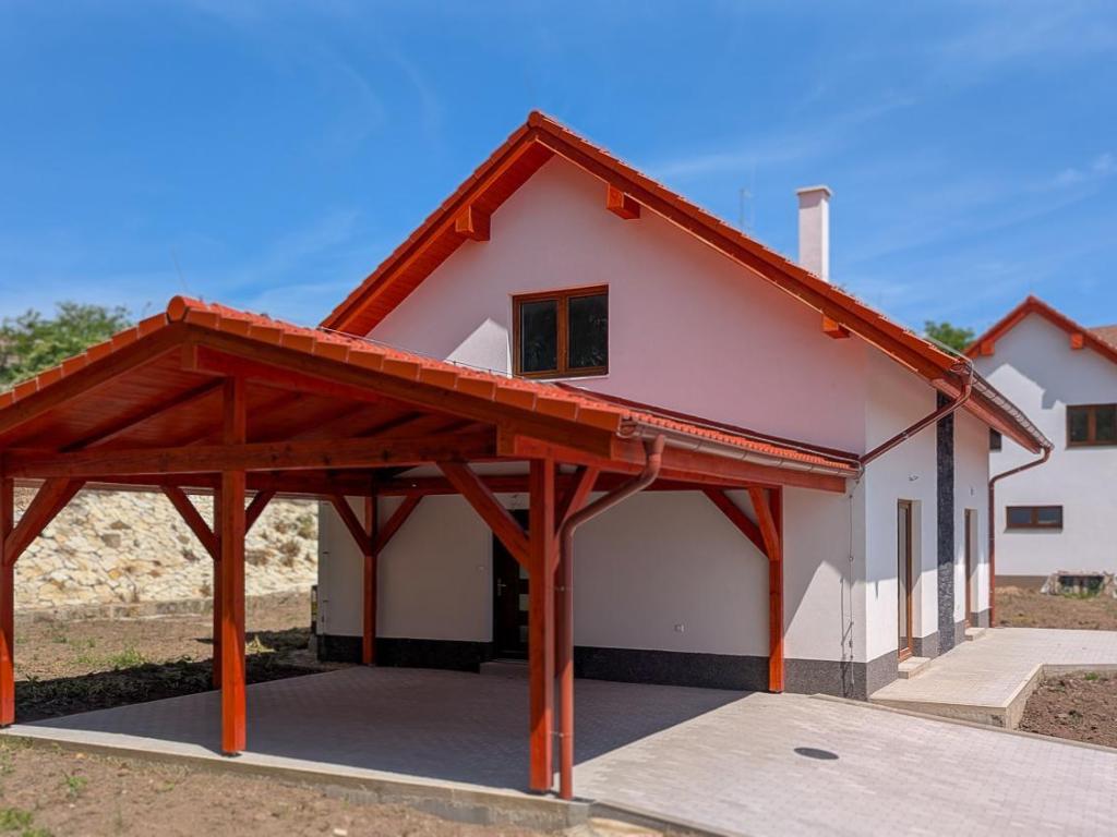 Prodej domu 135 m² – pohled 2