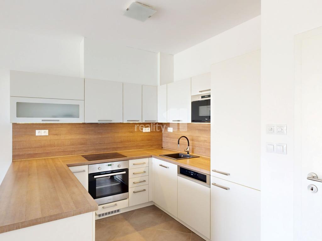 Prodej bytu 3+kk 91 m² – pohled 2