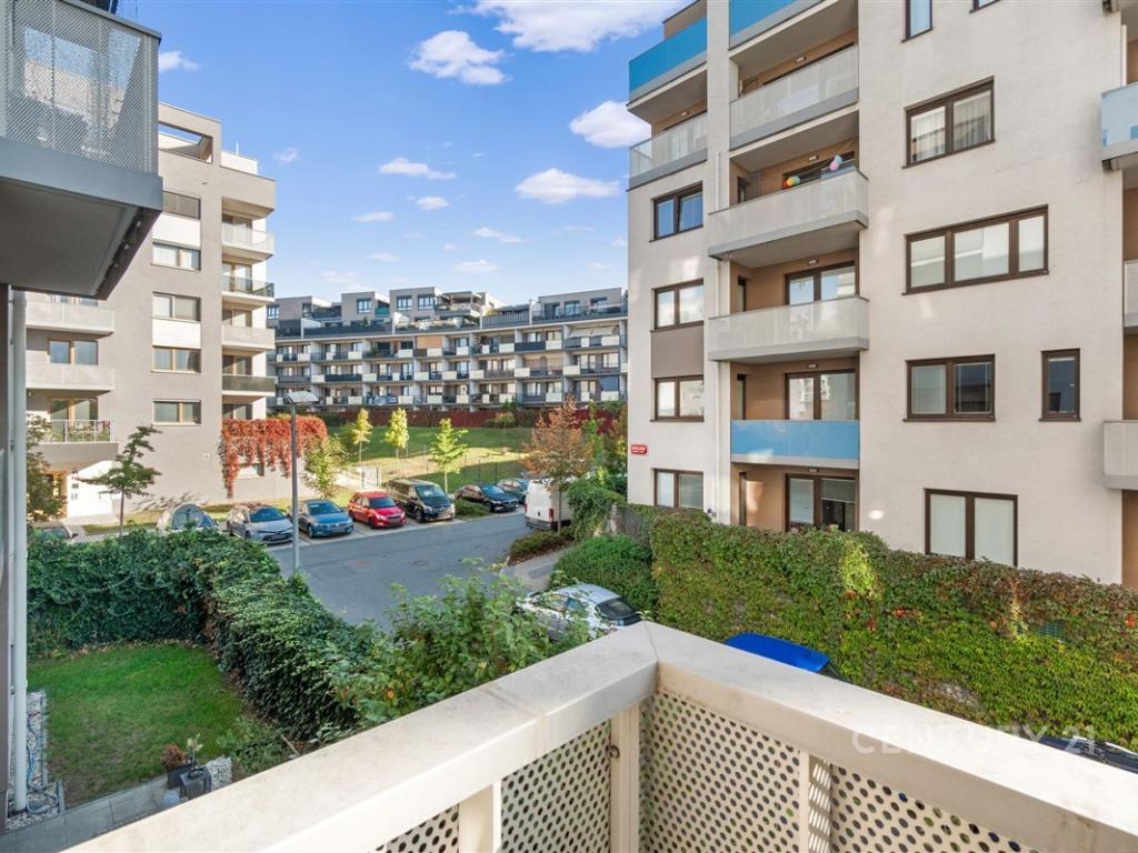 Pronájem bytu 2+kk 59 m2, Praha – náhled fotky 2