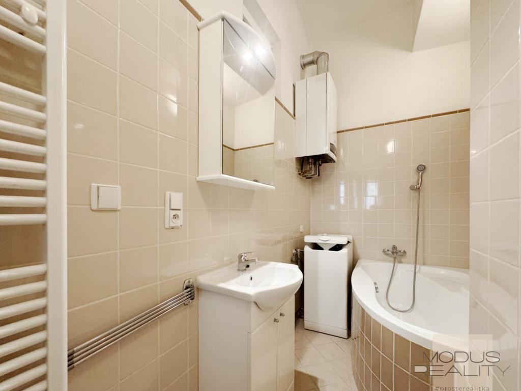 Pronájem bytu 2+1 68 m2