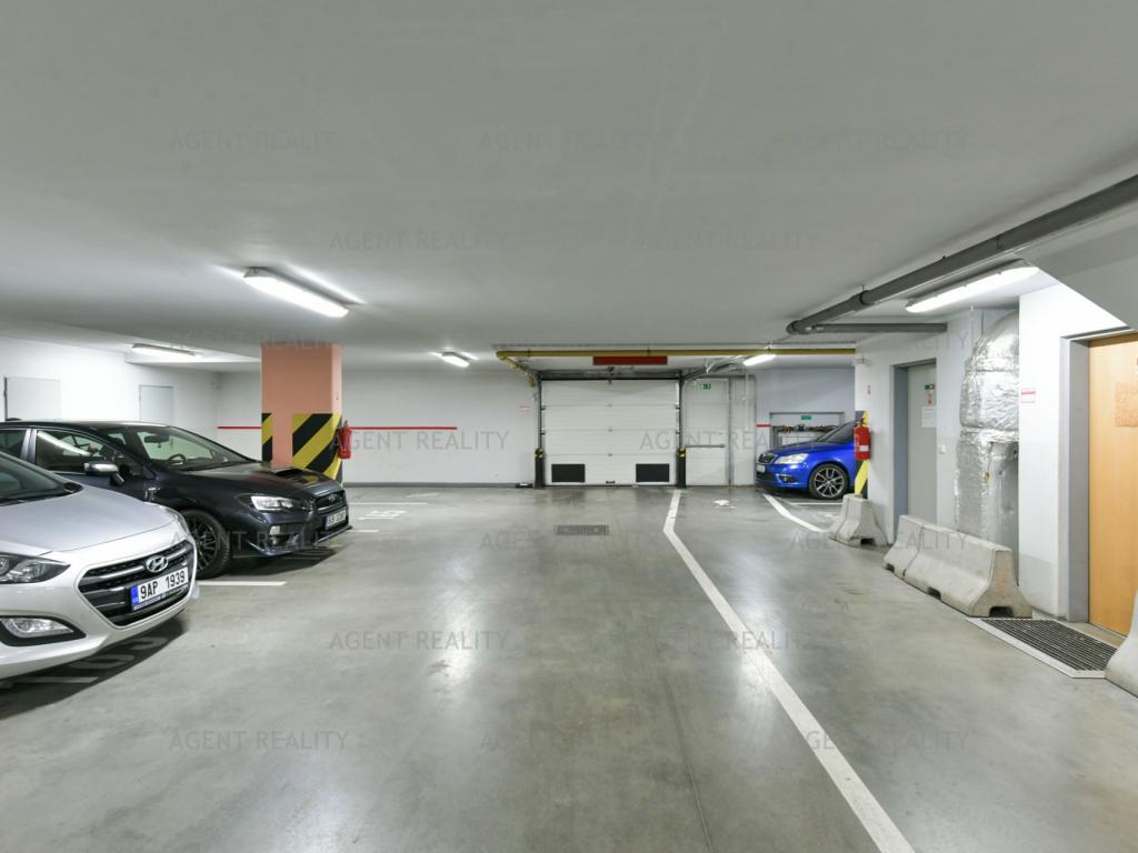 Pronájem bytu 2+kk 51 m2, Praha – náhled fotky 20